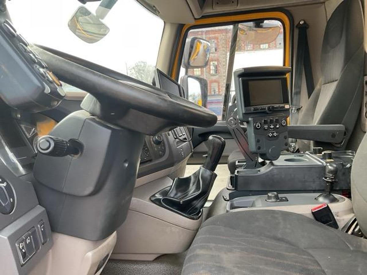 Used 2020 DAF LF220 4x2 Johnston V65T Road Sweeper