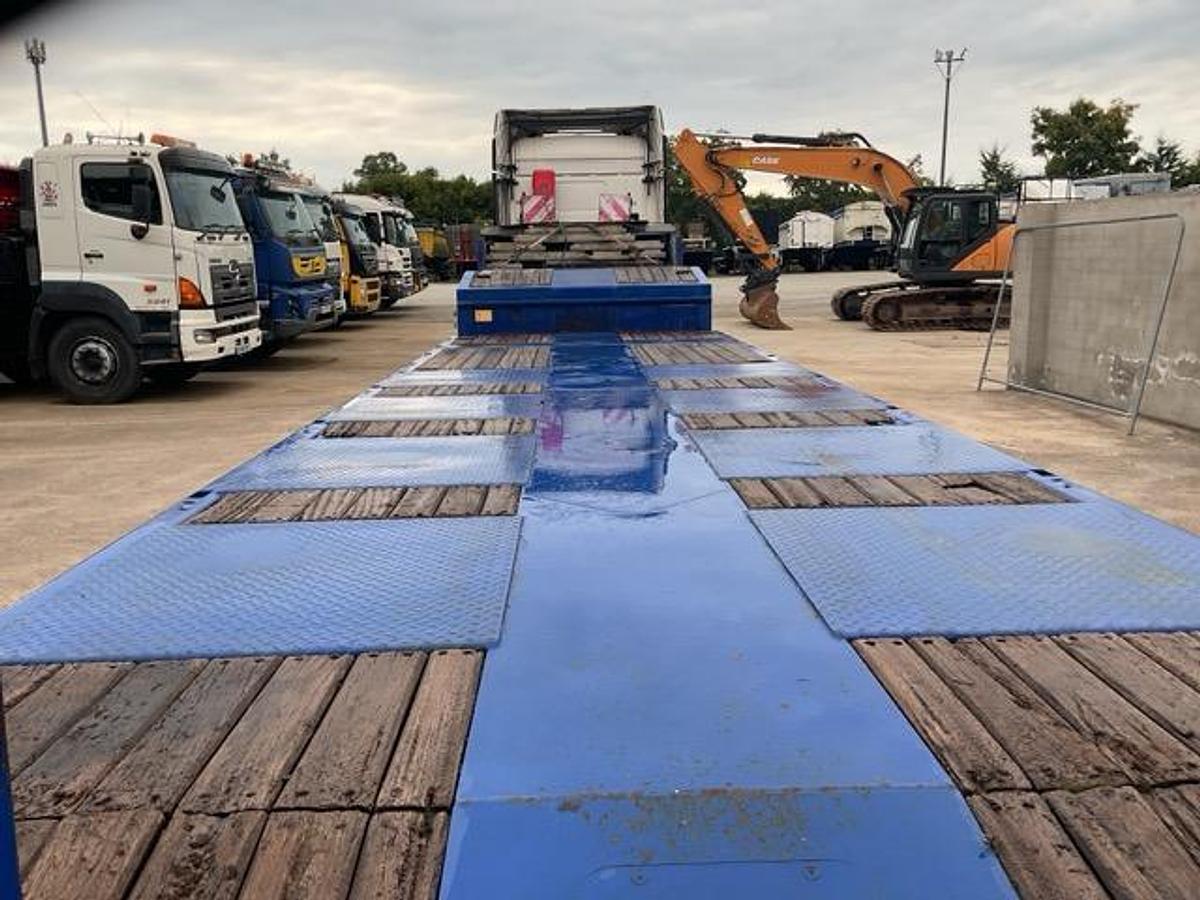 Used 2017 Kassbohrer 4 Axle Extendable Stepframe Low Loader