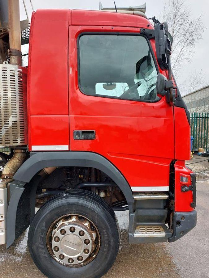 Used 2017 (17) Volvo FMX420 8x4 Alloy Tipper