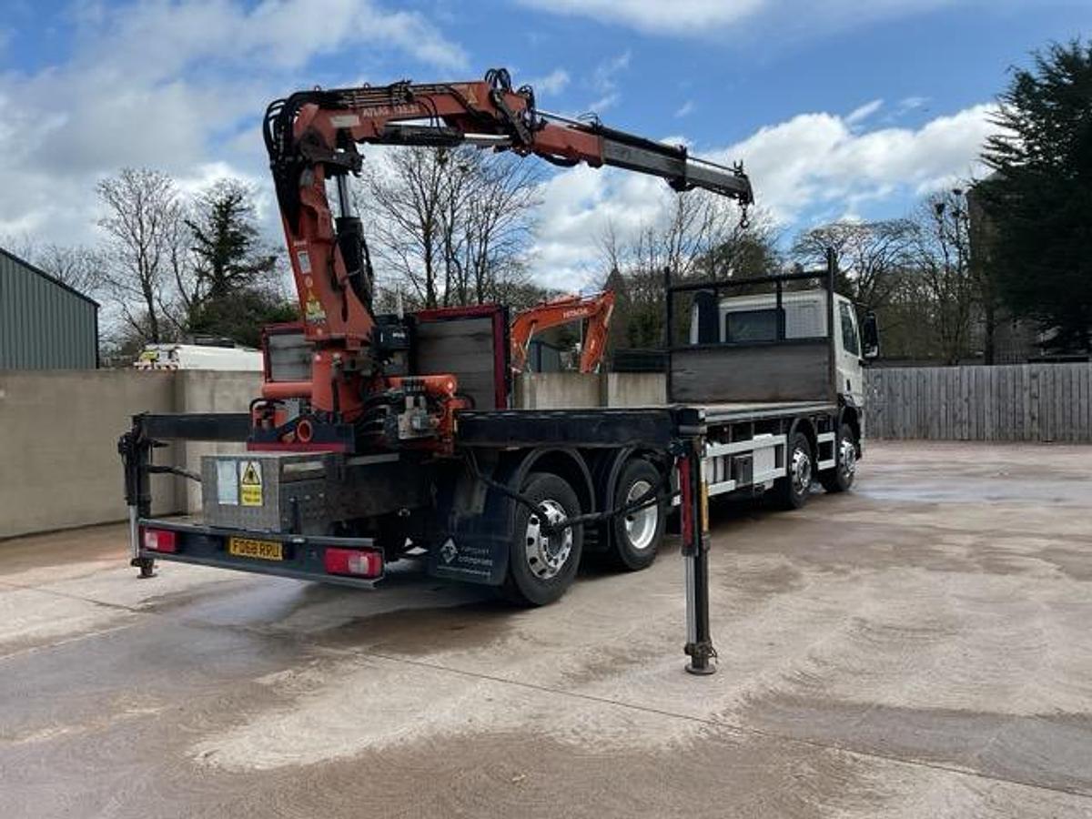 Used 2019 DAF CF410 8x2 Flatbed c/w Crane
