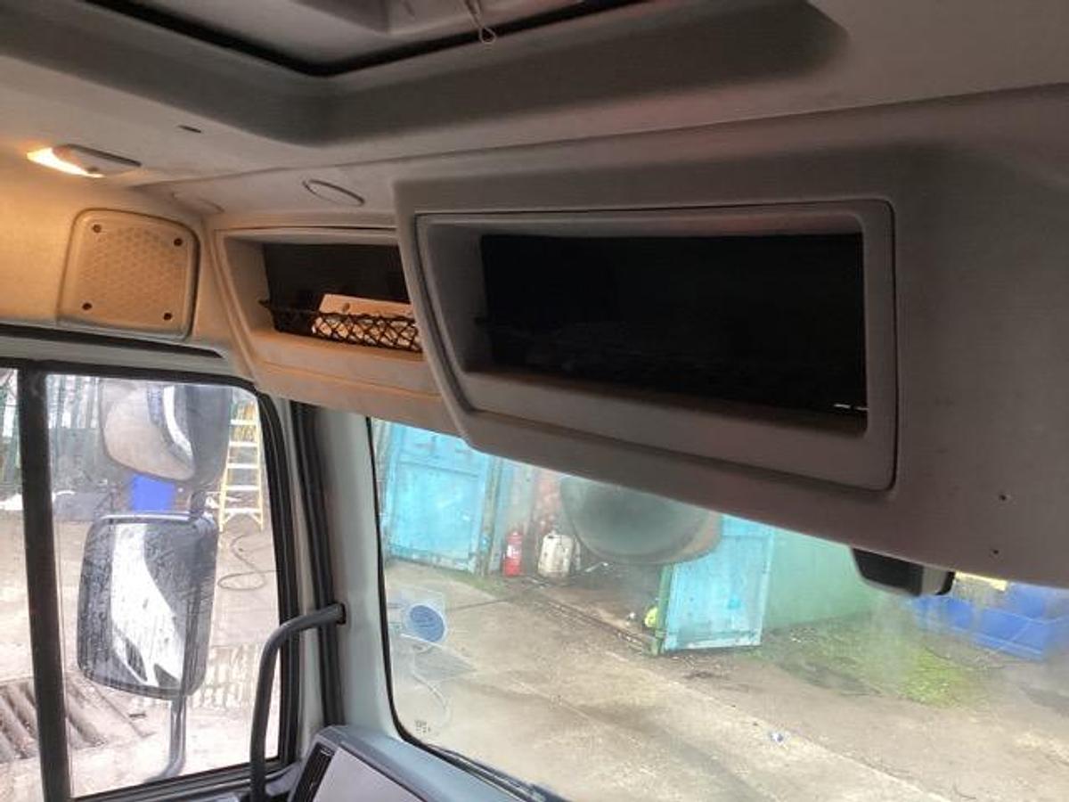 Used 2018 (68) Volvo FL280 4x2 18T Skiploader