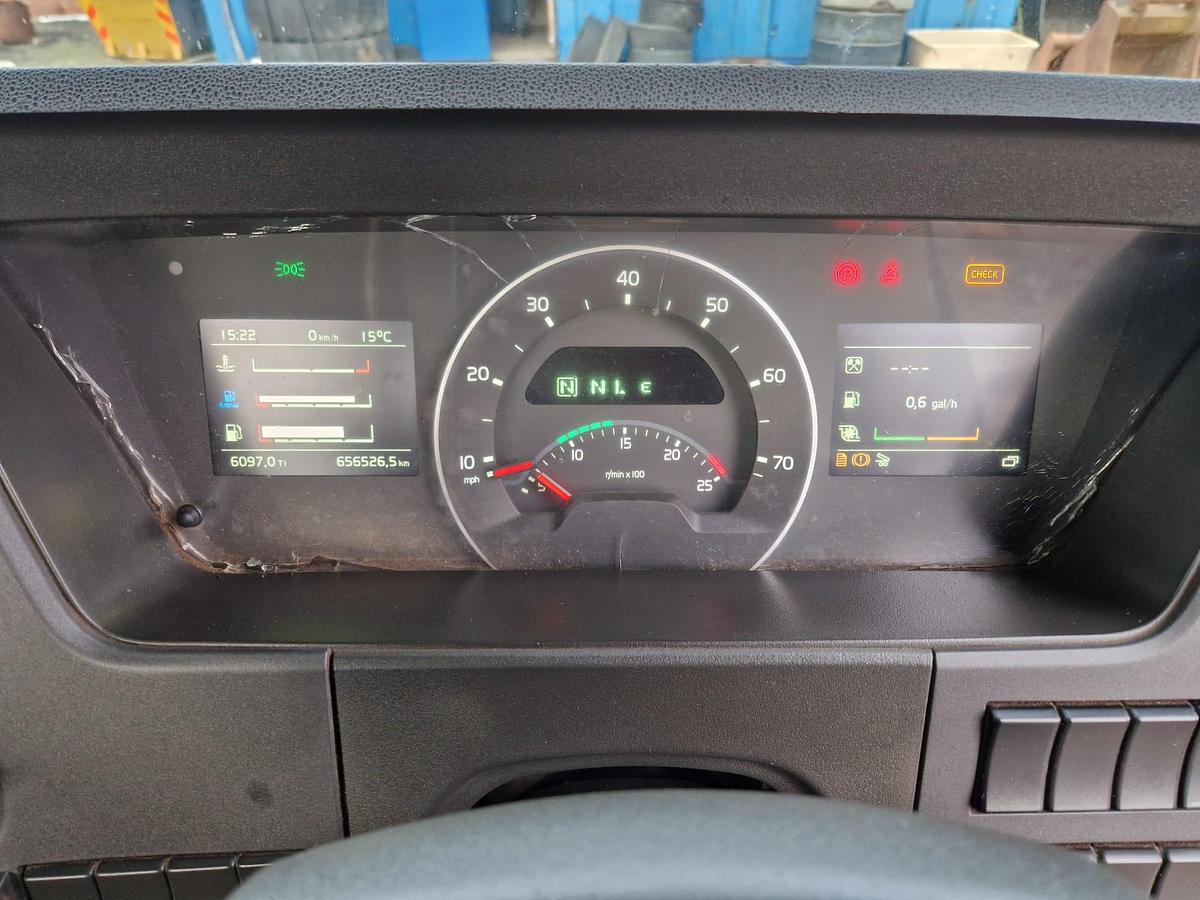 Used 2016 Volvo FMX420 8x4 Steel Tipper