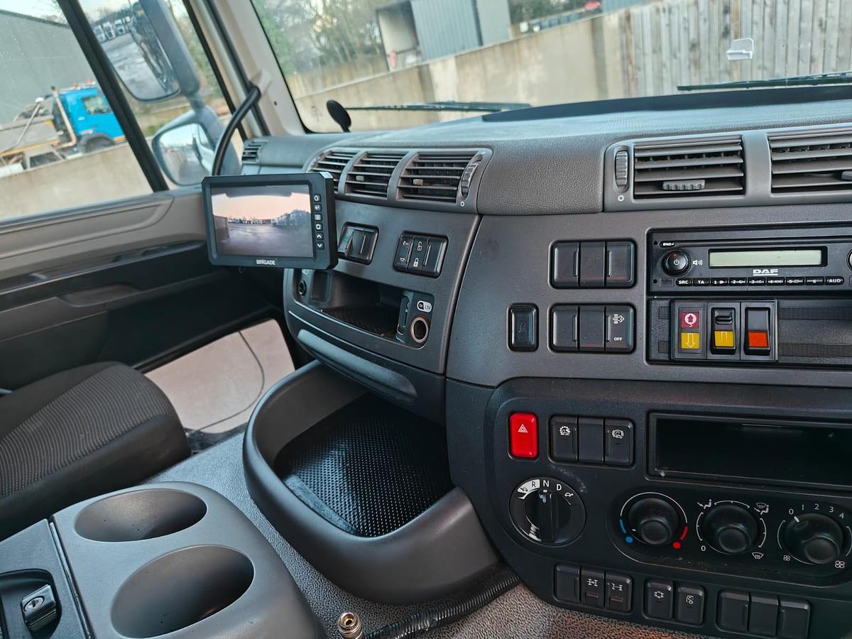 Used 2017 DAF CF400 8x4 Steel Tipper Grab