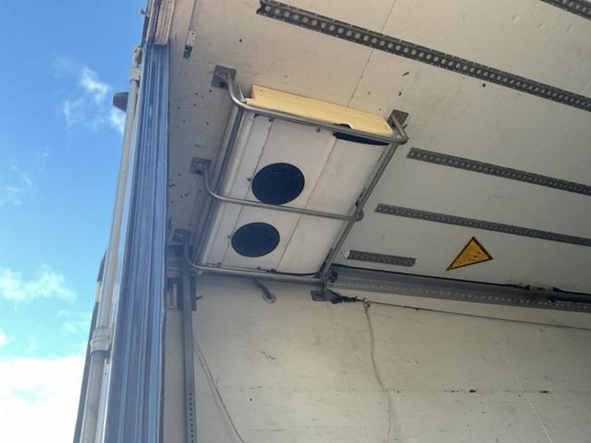 Used 2010 Schmitz Tri Axle Fridge