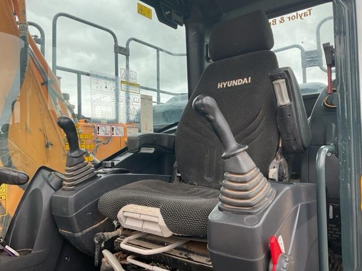 Used 2021 Hyundai HX140LC Tracked Excavator