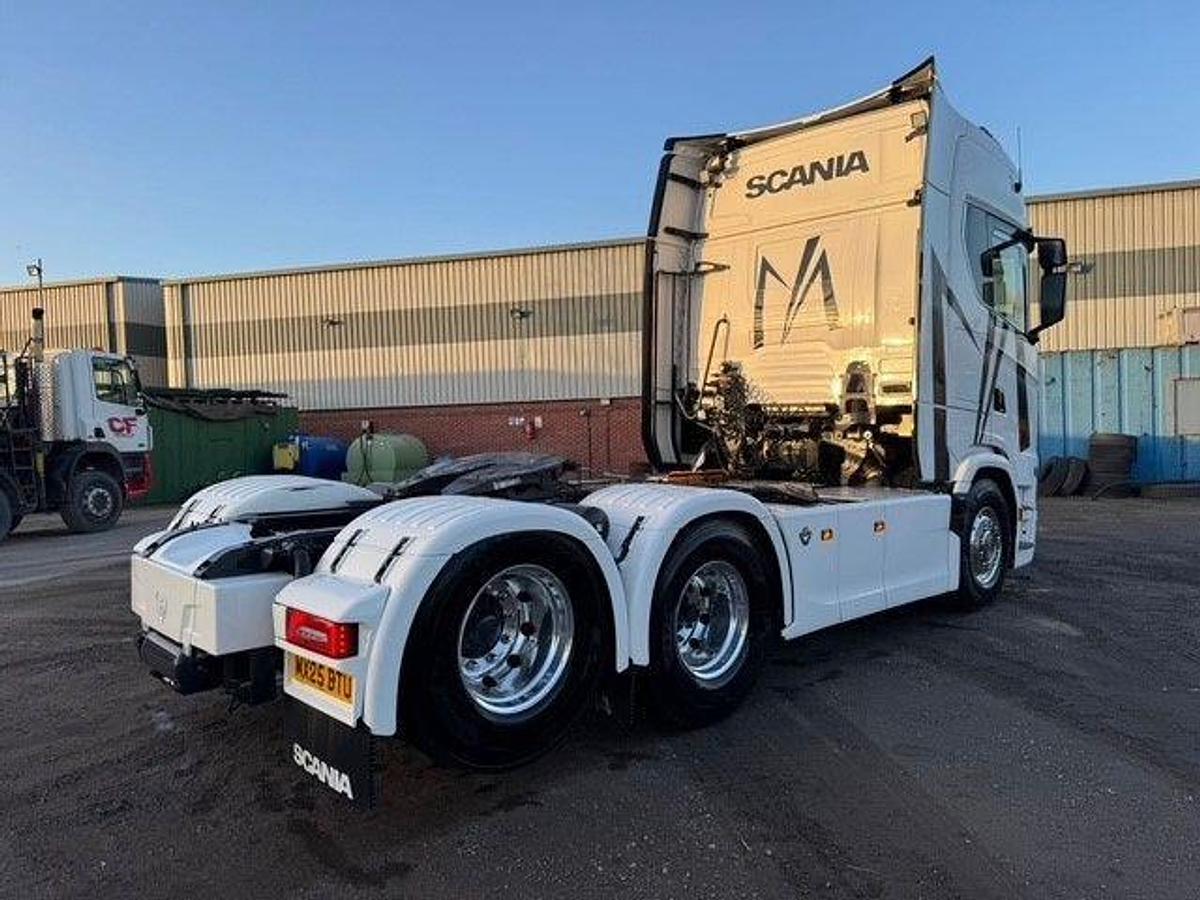 Used 2025 (25) Scania S770 V8 6x2 Rearlift