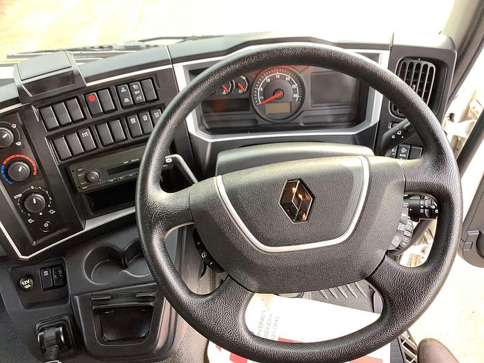 Used 2021 Renault D250 4x2 Boxvan