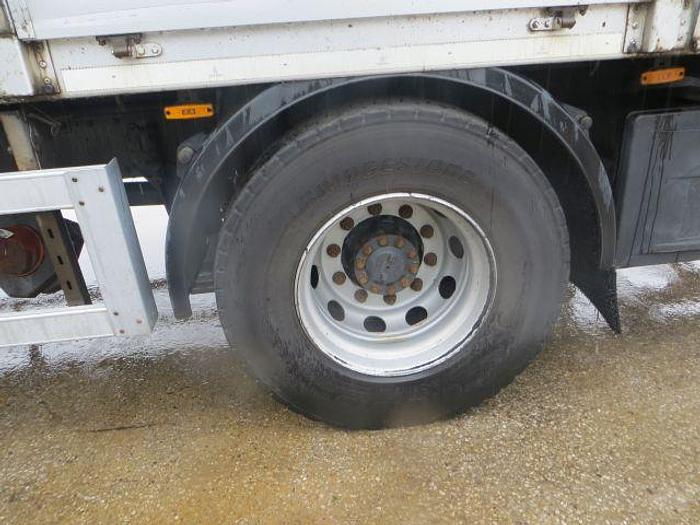 Used 2017 DAF LF220 4x2 18T Dropside Flatbed