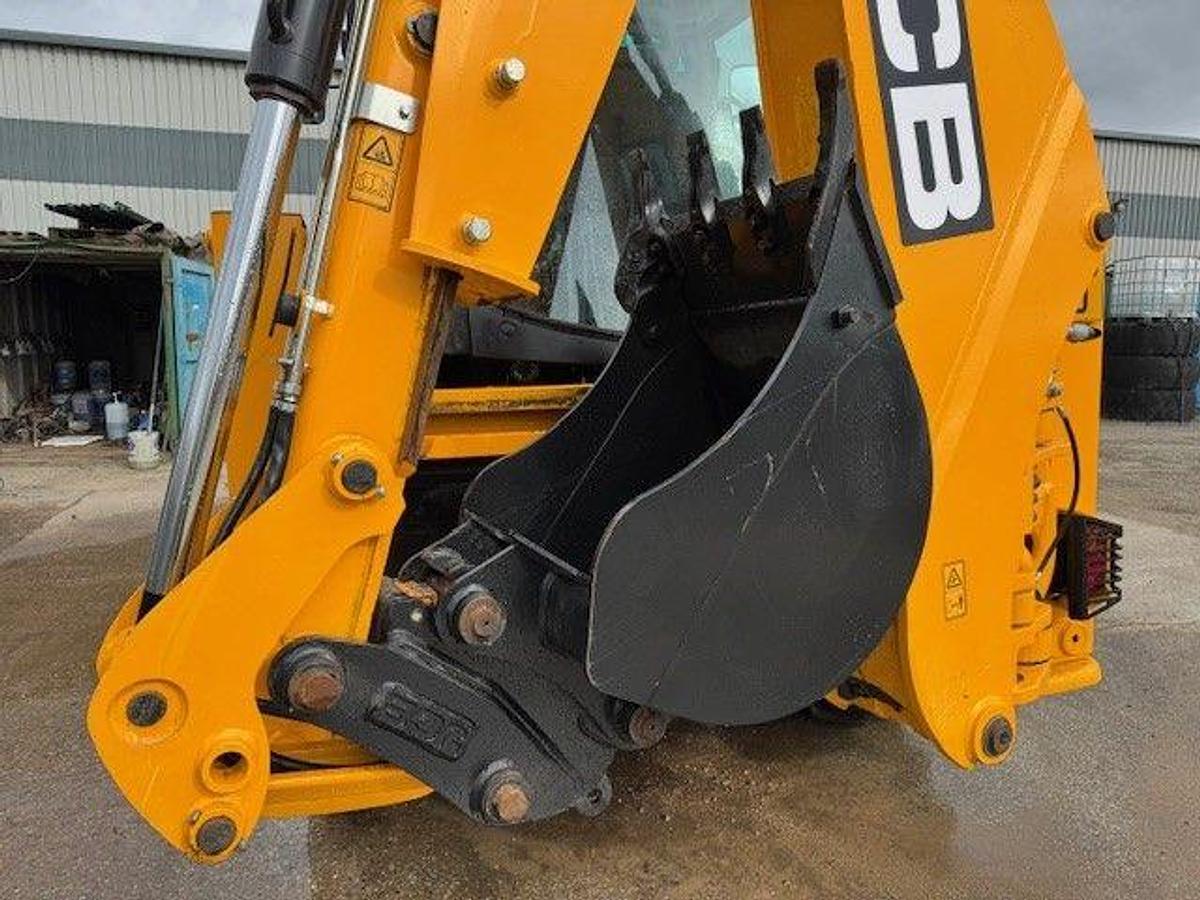 Used 2024 JCB 3CX Sitemaster Backhoe Loader