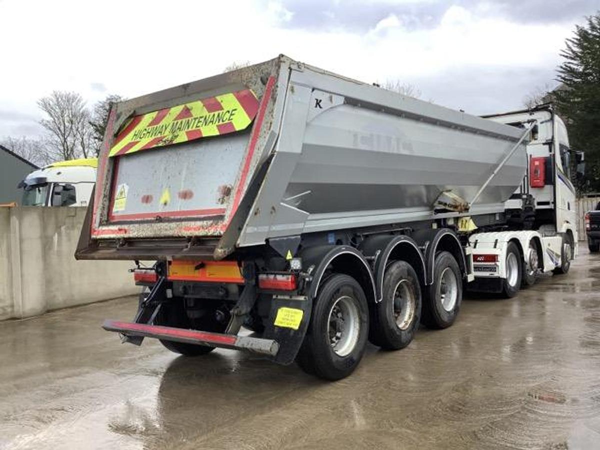 Used 2019 Kassbohrer Tri Axle Agri Steel Tipping Trailer