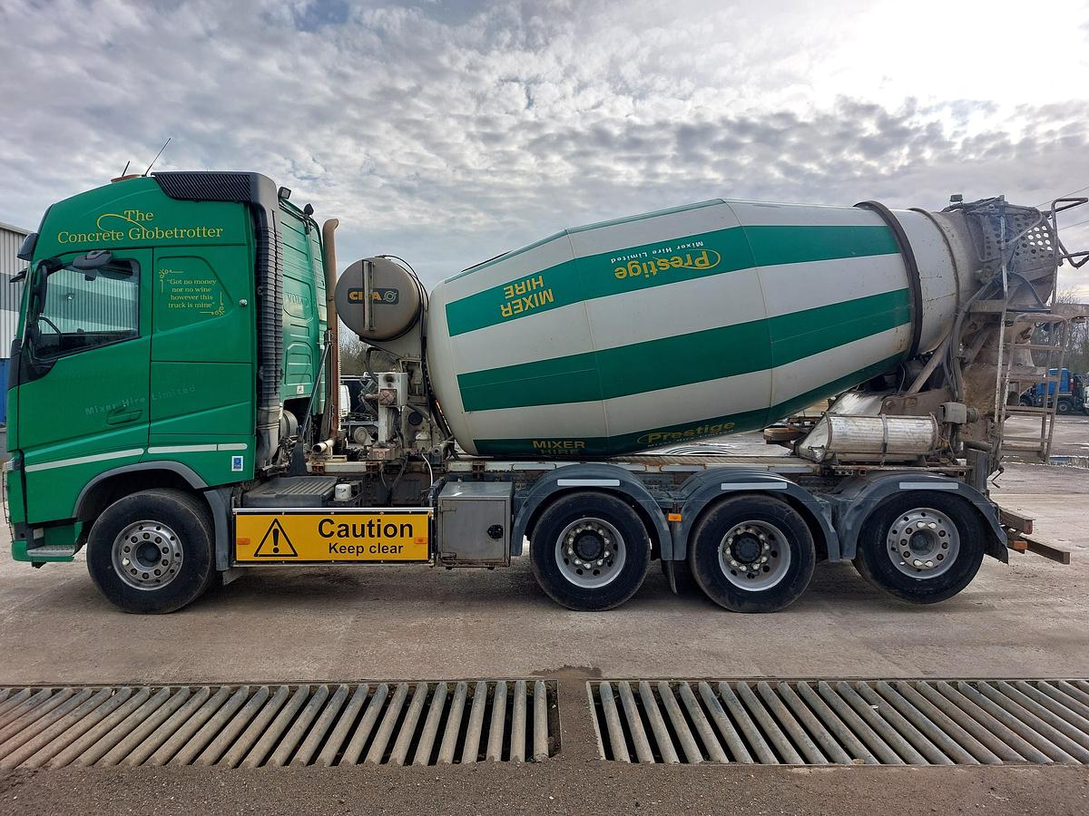 Used 2017 Volvo FH TRIDEM MIXER