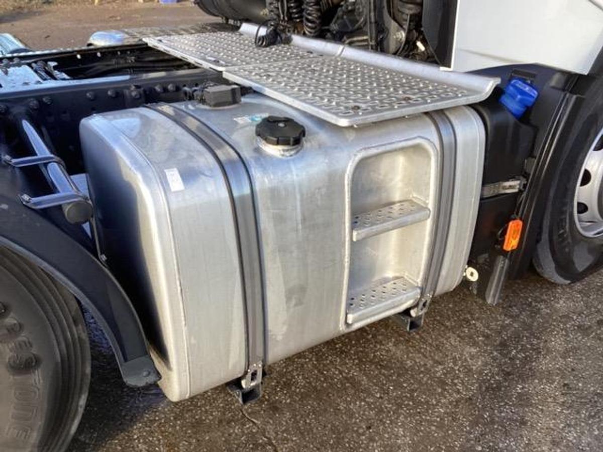 Used 2023 Iveco S-Way 490 6x2 Tractor Unit