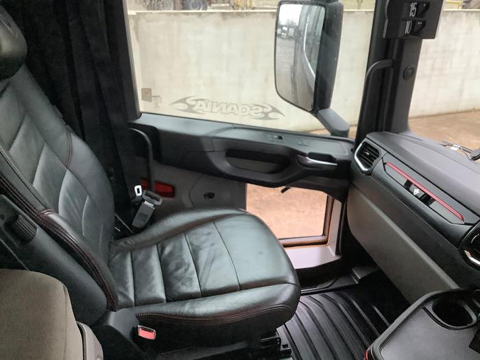 Used 2018 Scania R580 V8 6x2 80T