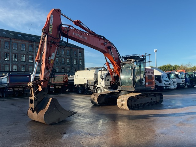 Used 2020 Hitachi ZX225USRLC-6 Excavator