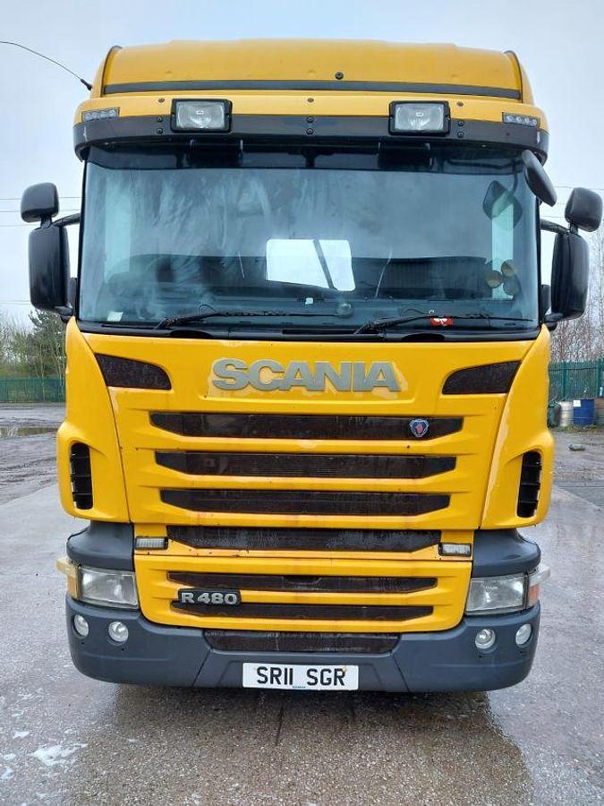 Used 2011 (11) Scania R480 6x2 Rearlift