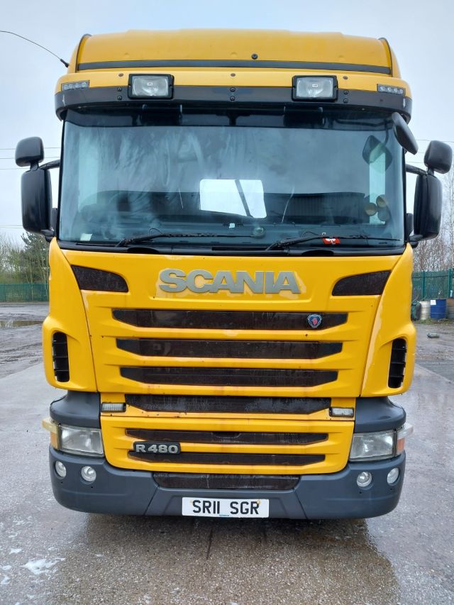 Used 2011 (11) Scania R480 6x2 Rearlift