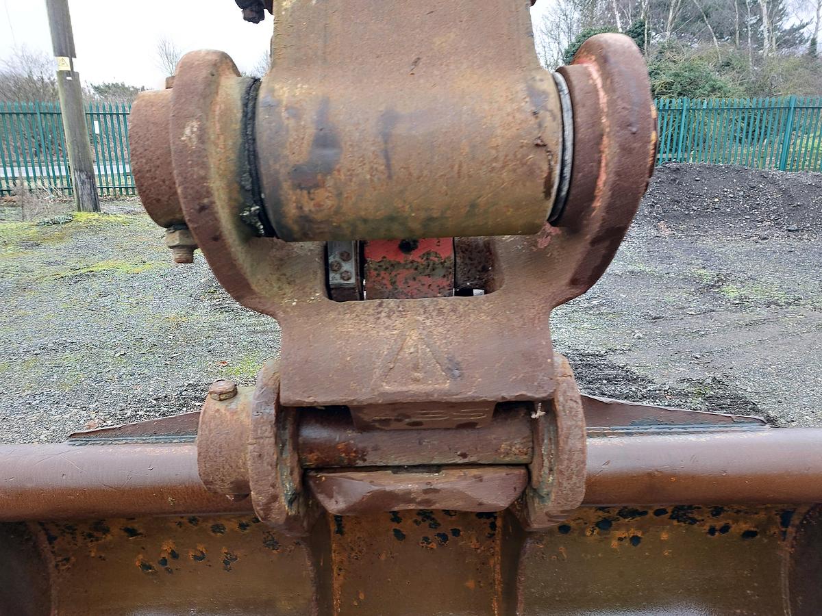 Used 2018 Komatsu PC360LC-11 Tracked Excavator