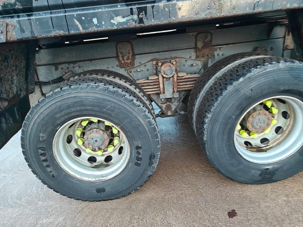 Used 2017 DAF CF400 8x4 Steel Tipper Grab