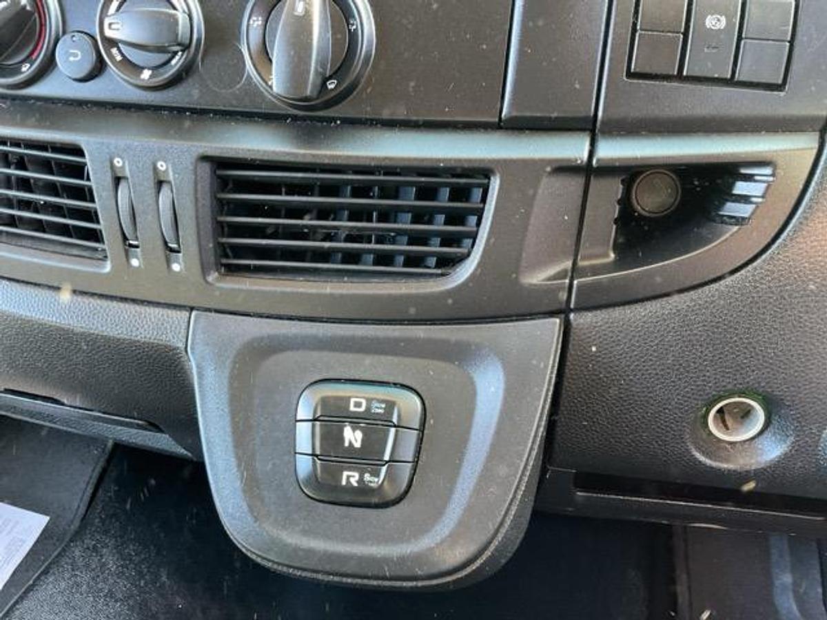 Used 2019 Iveco 180E250 18T Boxvan