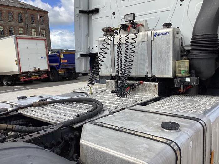 Used 2016 Mercedes Arocs 2551 6x2 T/Unit