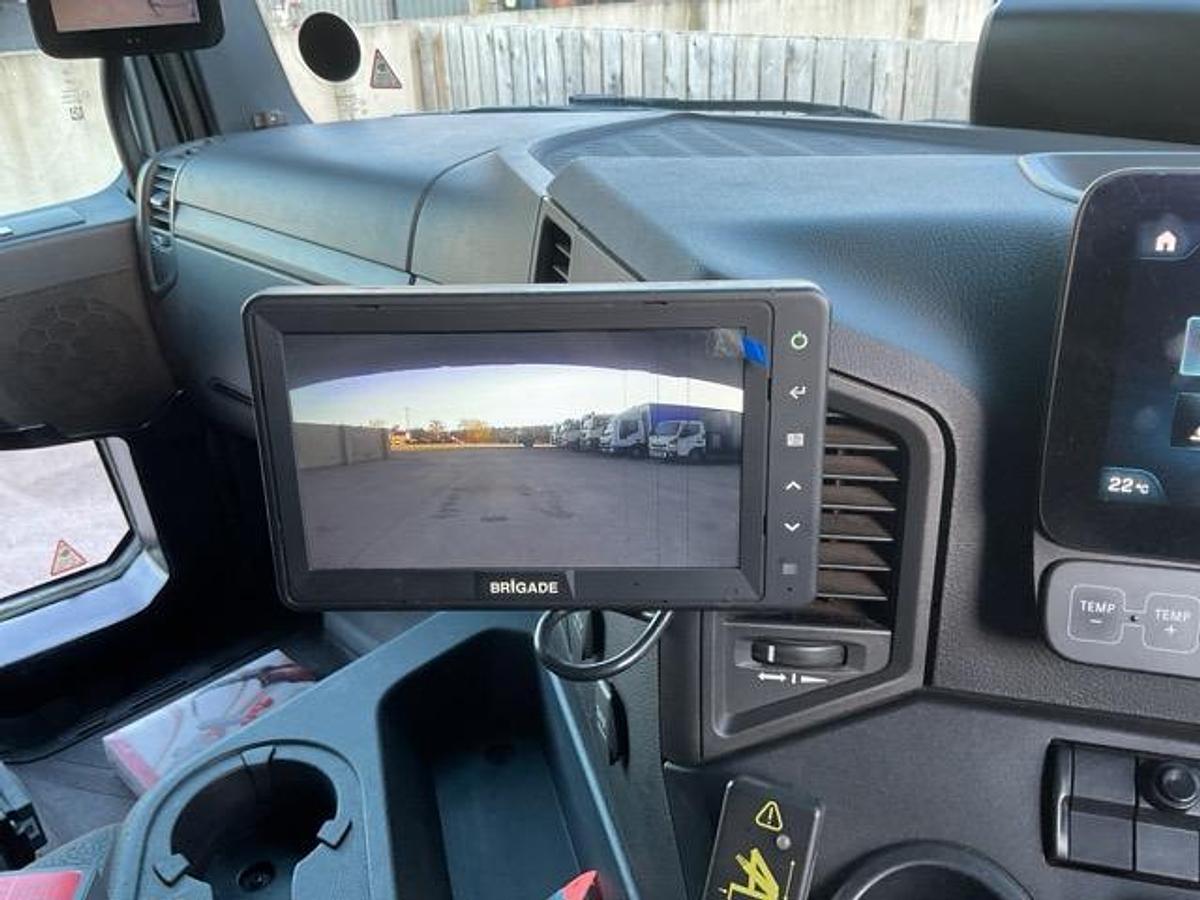 Used 2020 Mercedes Arocs 2535 Flatbed Crane Lorry