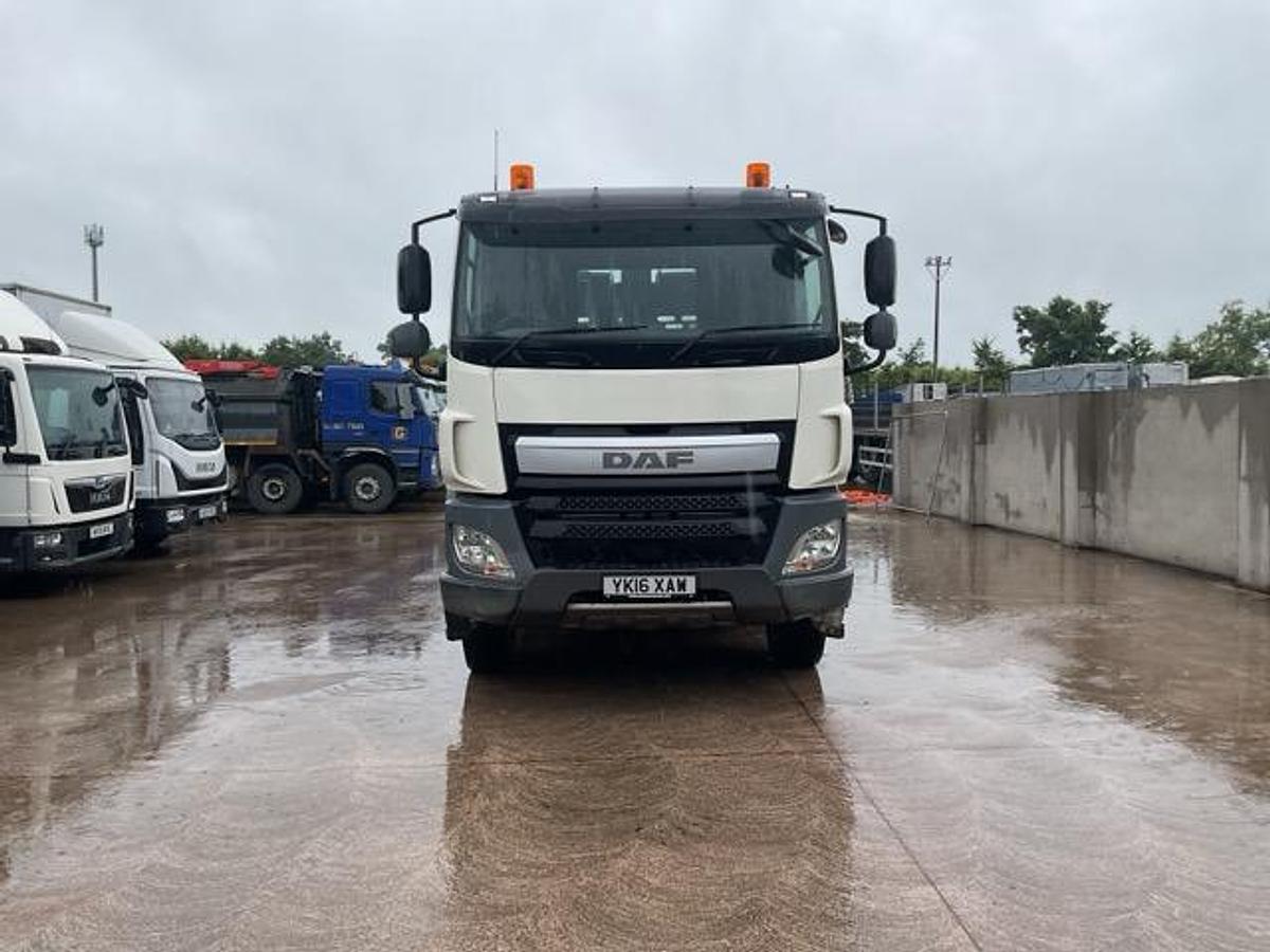 Used 2016 DAF CF400 8x4 Steel Tipper Grab