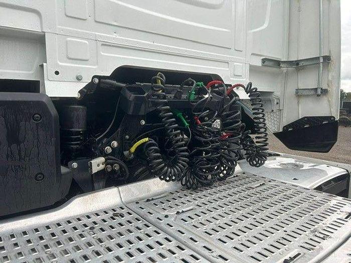 Used 2022 (22) DAF XF480 6x2 Midlift