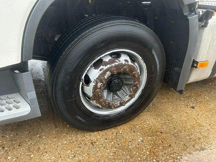 Used 2017 Volvo FH460 G/T 6x2 Midlift