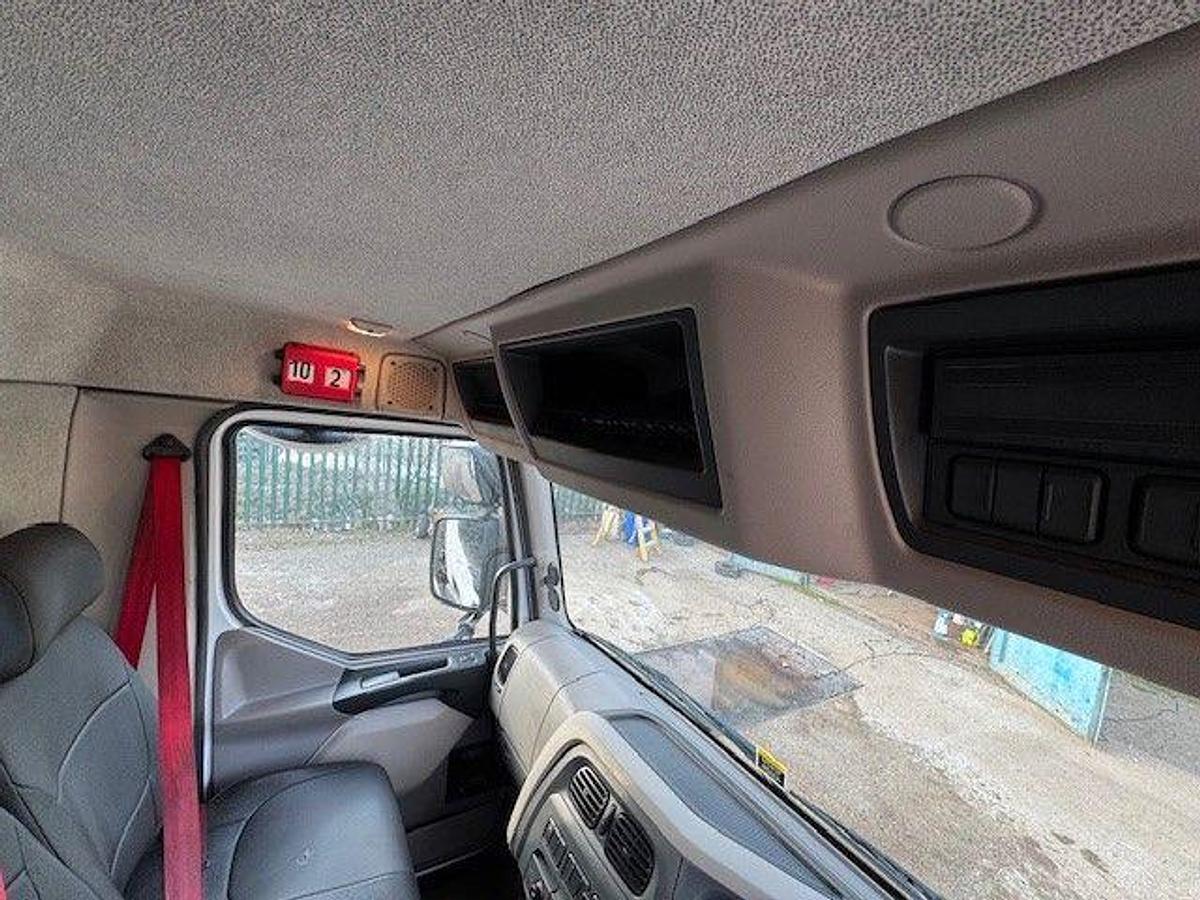 Used 2022 (71) DAF LF180 4x2 7.5T Dropside Tipper