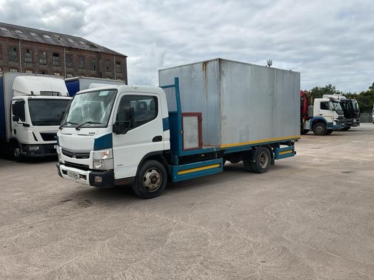 Used 2017 Mitsubishi Canter 4x2 Fuel Bouser
