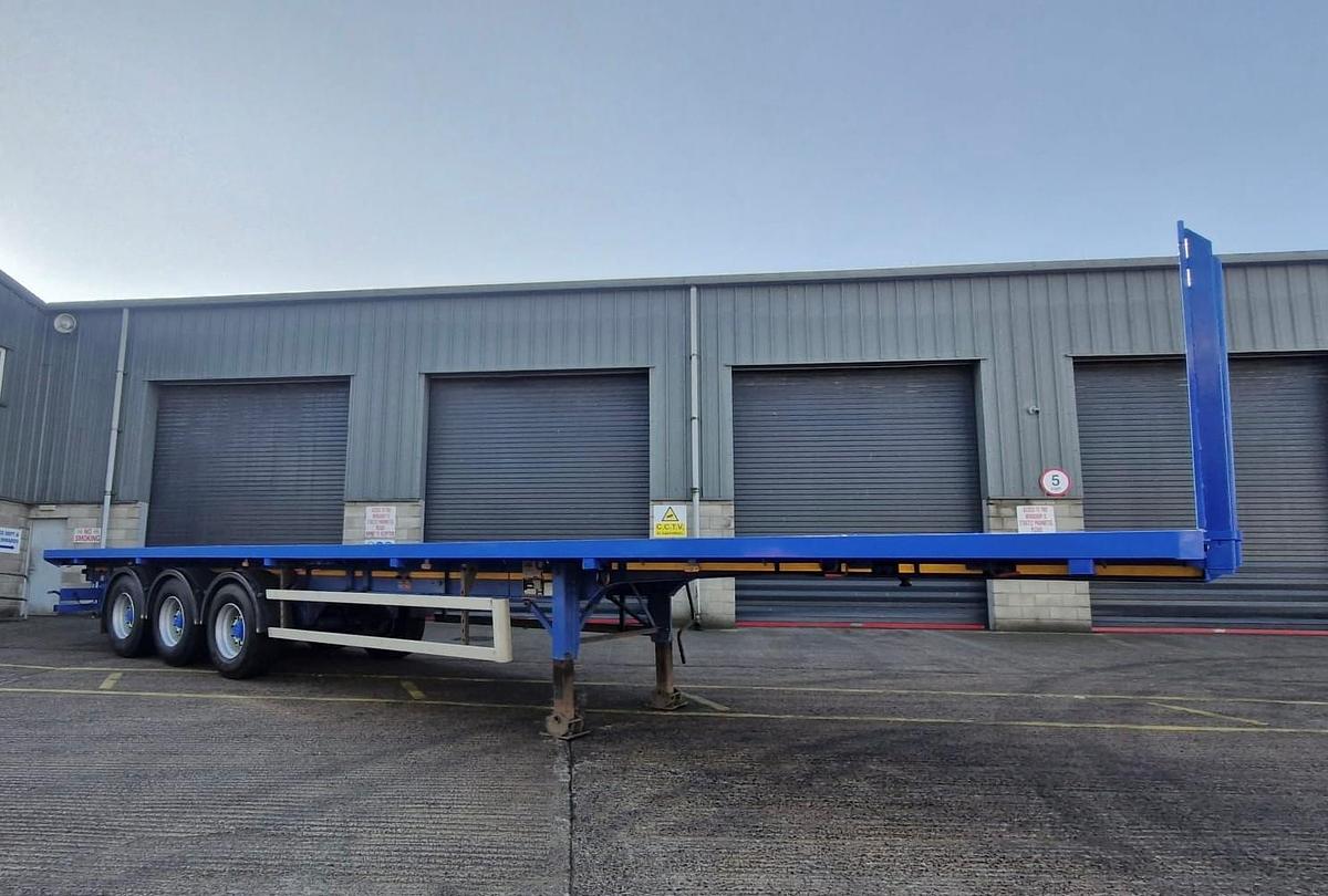 Used 2018 Montracon Tri axle Flat Trailer