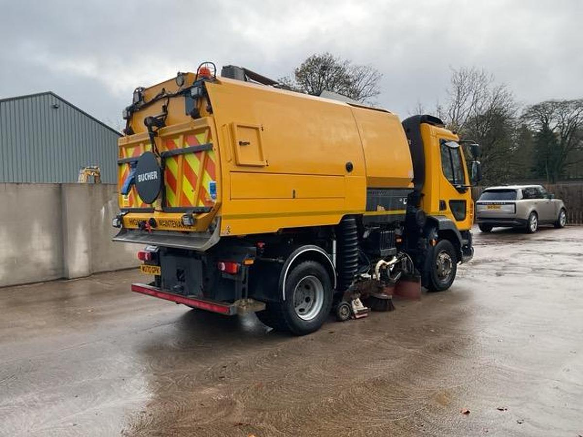 Used 2020 DAF LF220 4x2 Johnston V65T Road Sweeper
