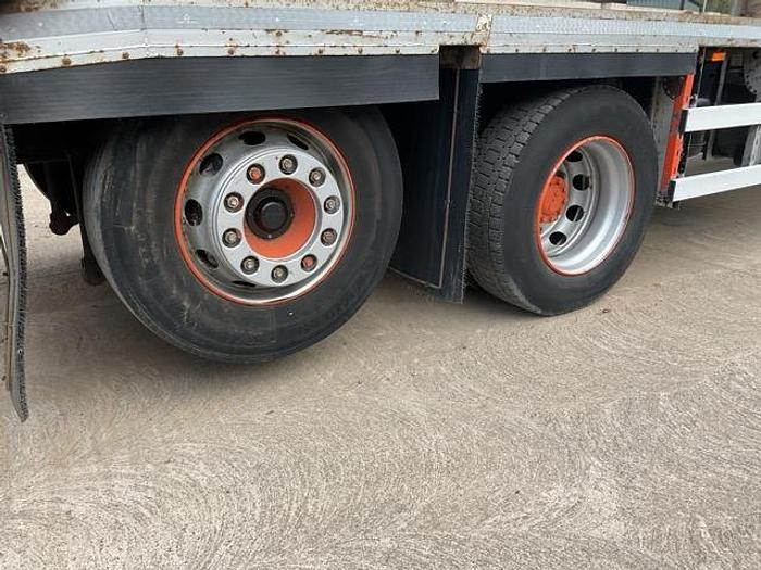 Used 2017 DAF CF330 6x2 Rear Lift Beavertail