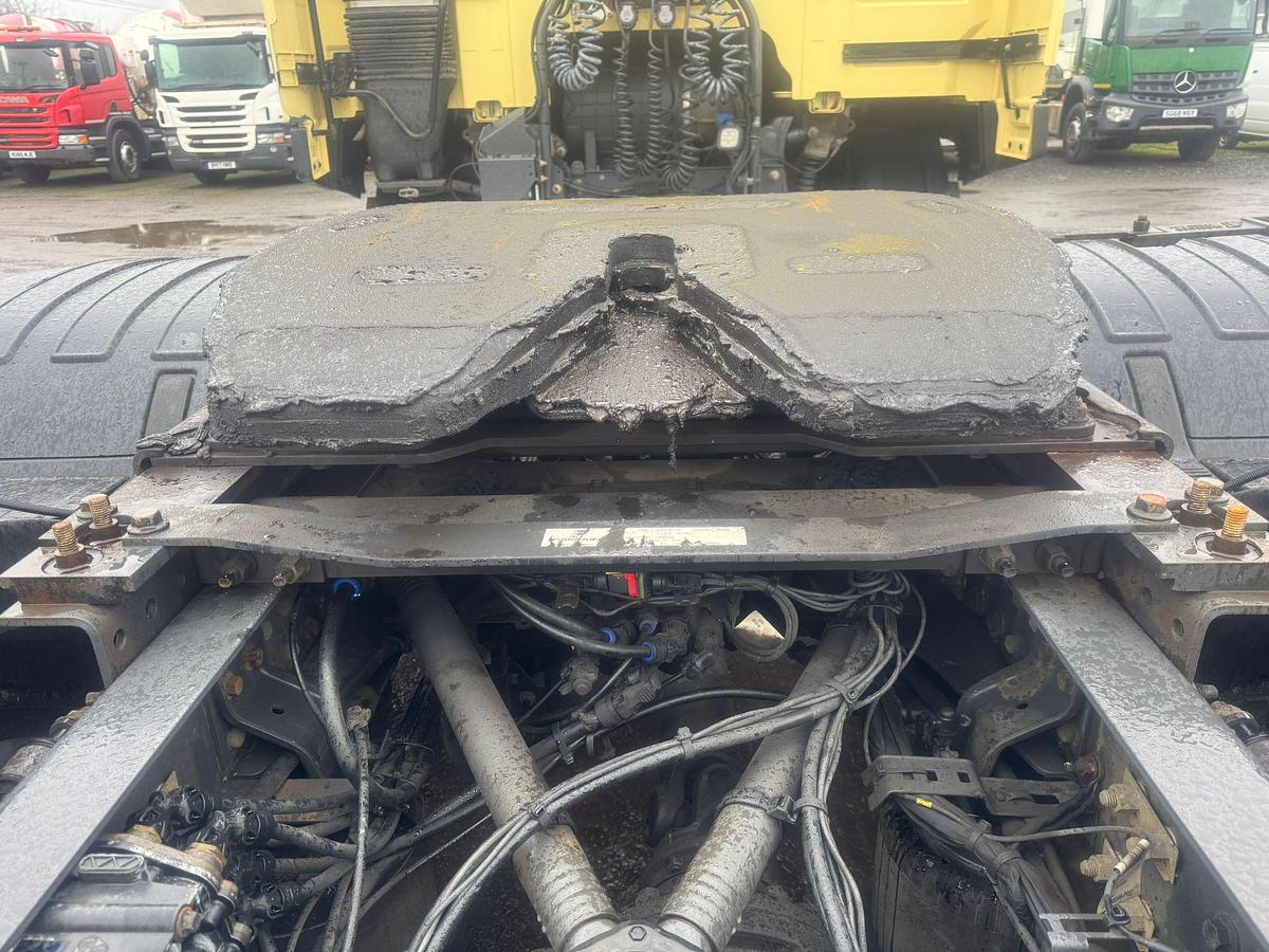 Used 2020 (20) Volvo FM460 G/T 6x2 Midlift