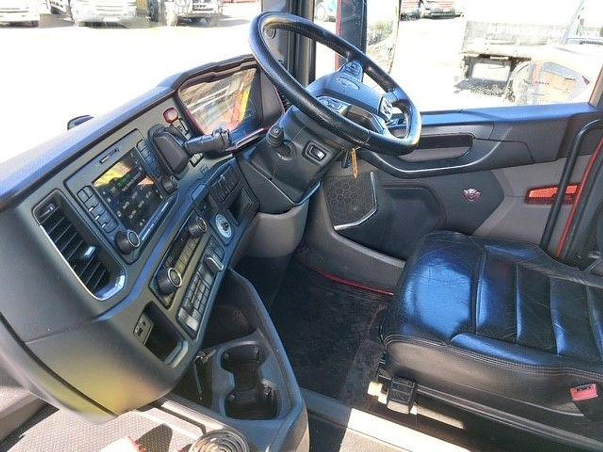 Used 2018 (18) Scania R520 V8 6x2 Rearlift