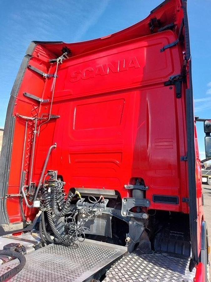 Used 2018 (18) Scania R520 V8 6x2 Rearlift
