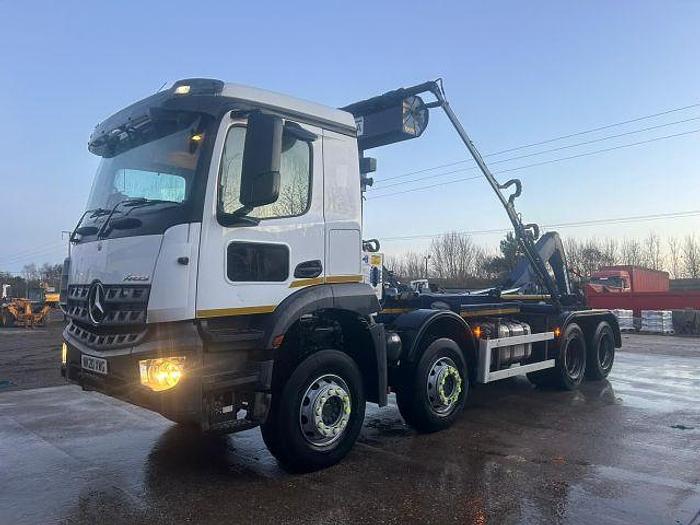 Used 2020 (20) Mercedes Arocs 3240 8x4 Hookloader