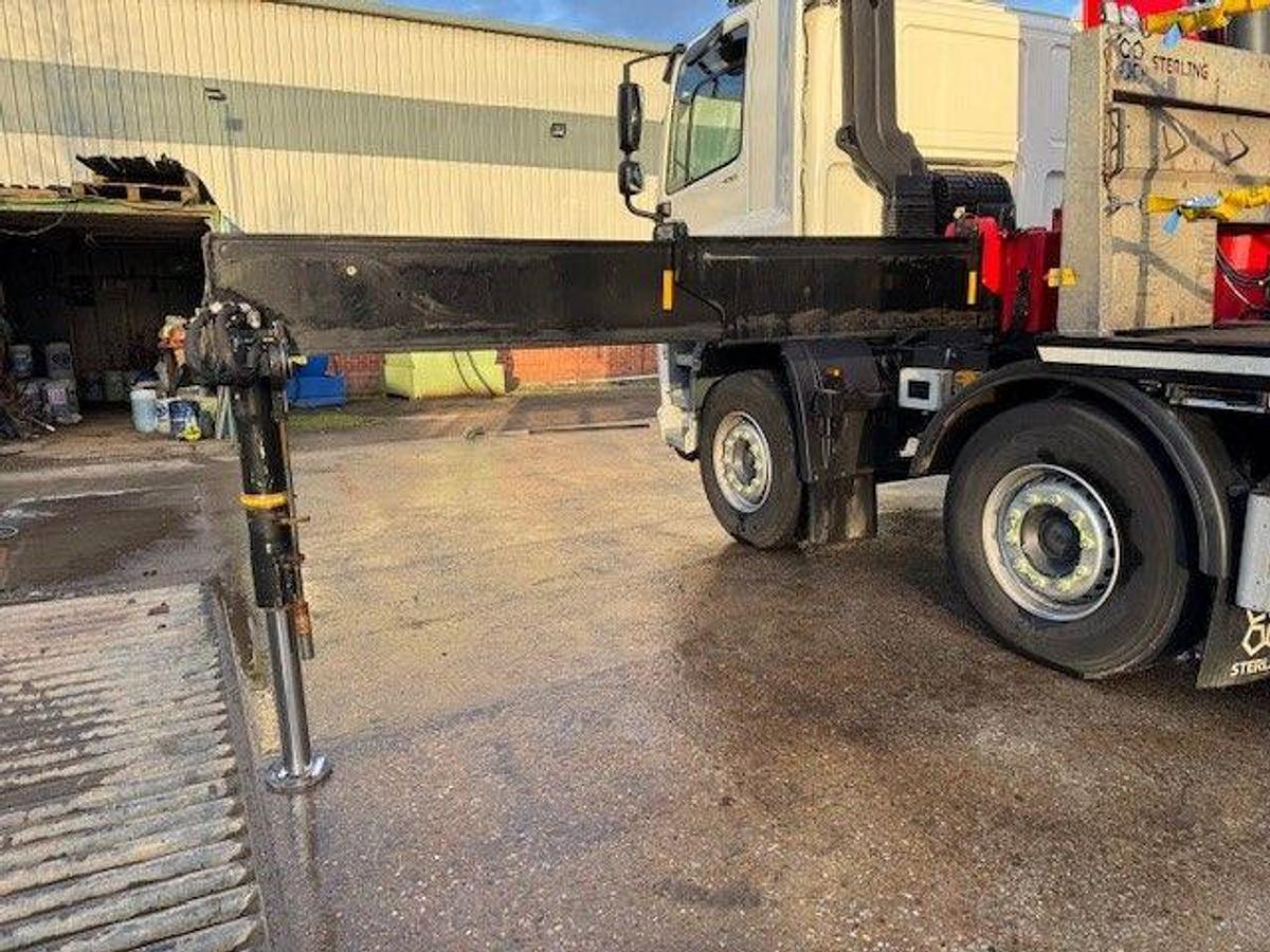 Used 2021 DAF CF450 8x2 Rearlift Beavertail