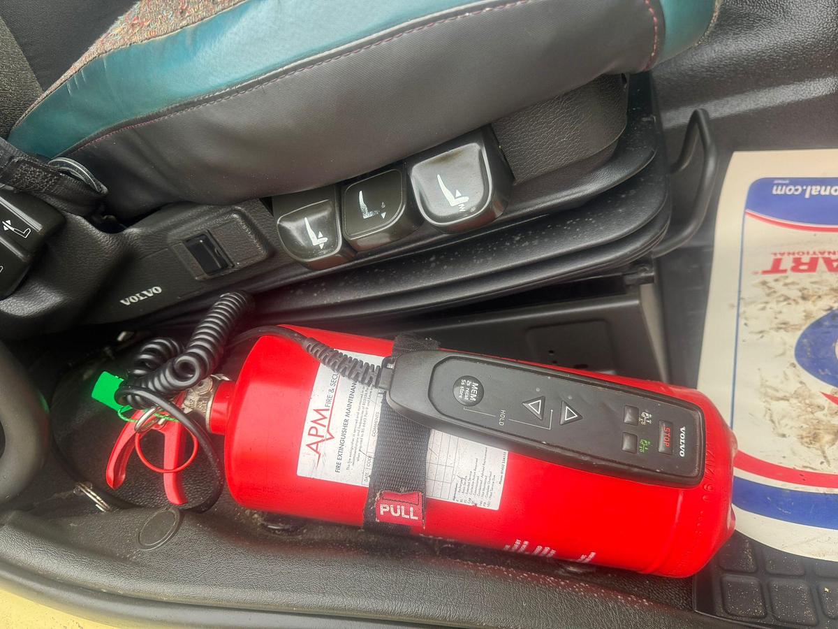 Used 2020 (20) Volvo FM460 G/T 6x2 Midlift