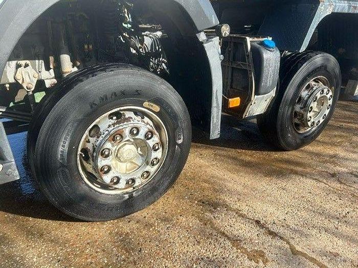 Used 2016 (16) Volvo FMX420 8x4 Steel Tipper