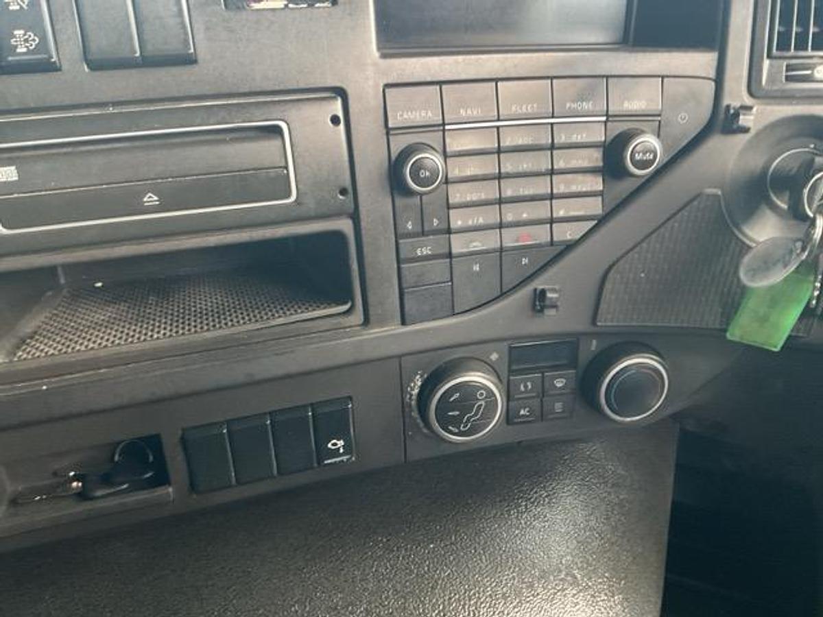 Used 2020 Volvo FMX420 6x2 Tag Axle