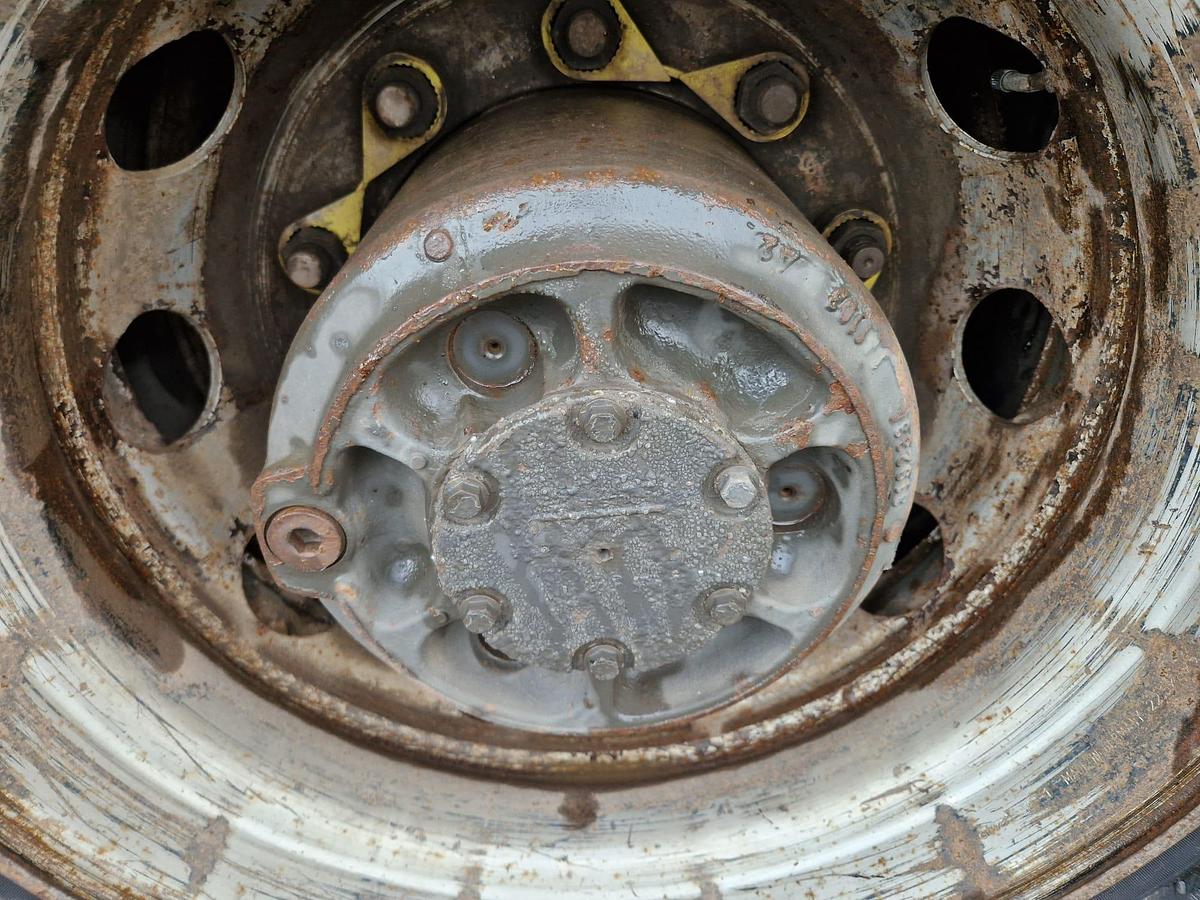 Used 2016 Volvo FMX420 8x4 Steel Tipper