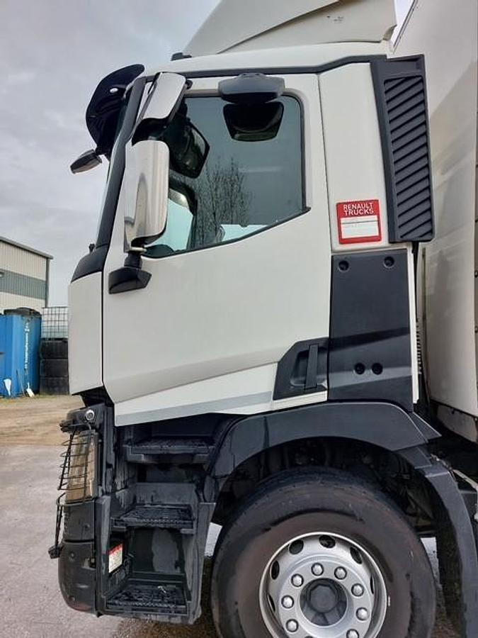 Used 2021 Renault C380 6x2 Rearlift Curtainsider