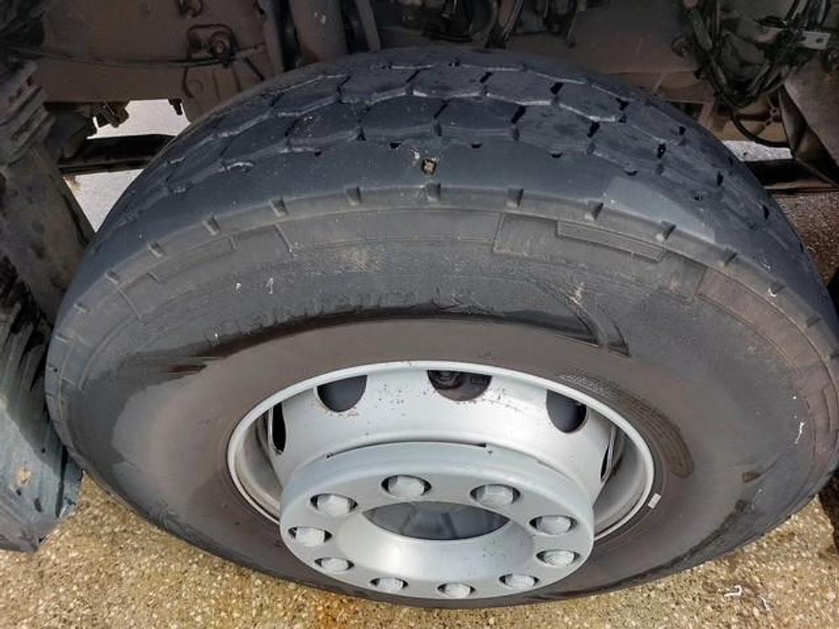 Used 2021 Renault C380 6x2 Rearlift Curtainsider