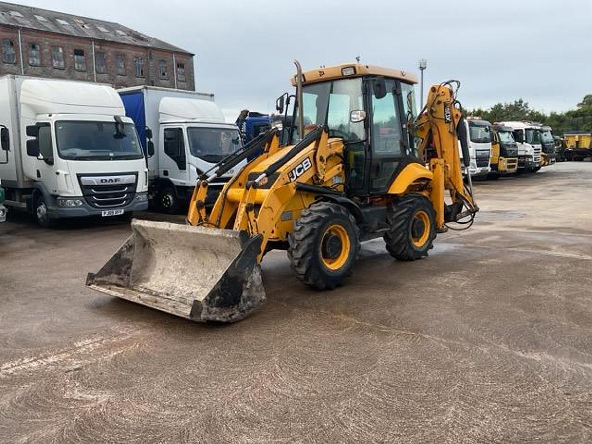 Used 2013 JCB 2CX Street Master 1435