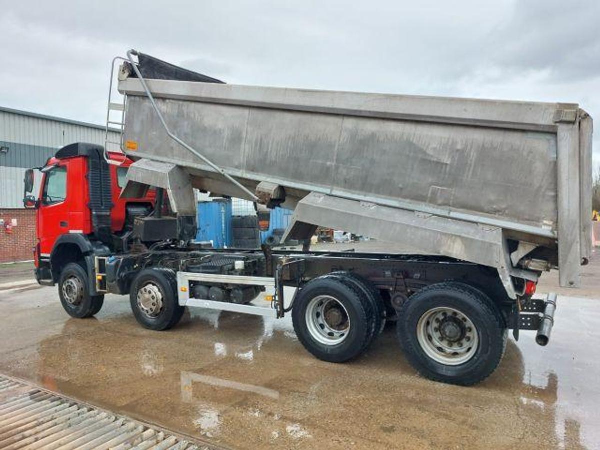 Used 2017 (17) Volvo FMX420 8x4 Alloy Tipper