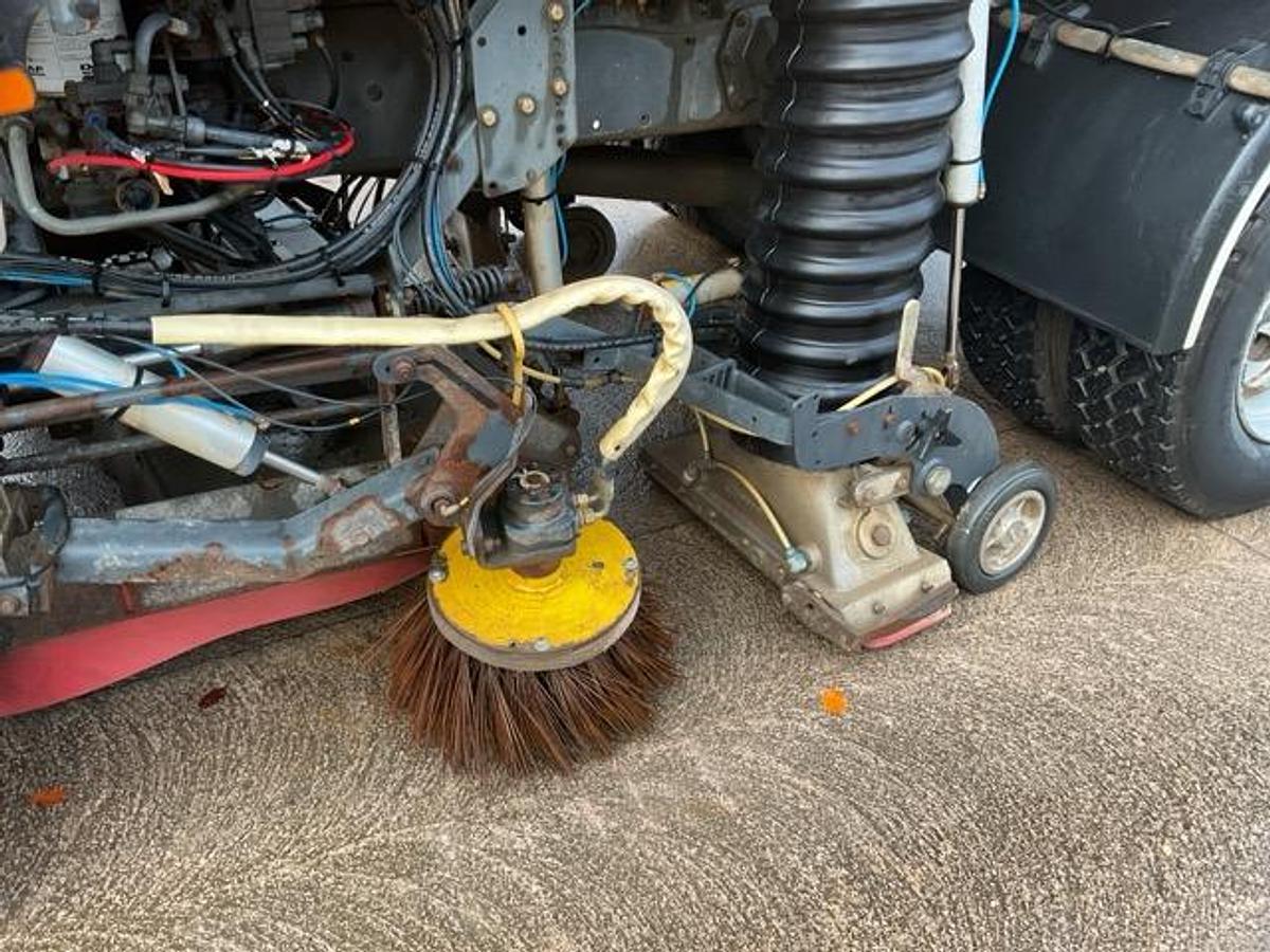 Used 2020 DAF LF220 4x2 Johnston V65T Road Sweeper