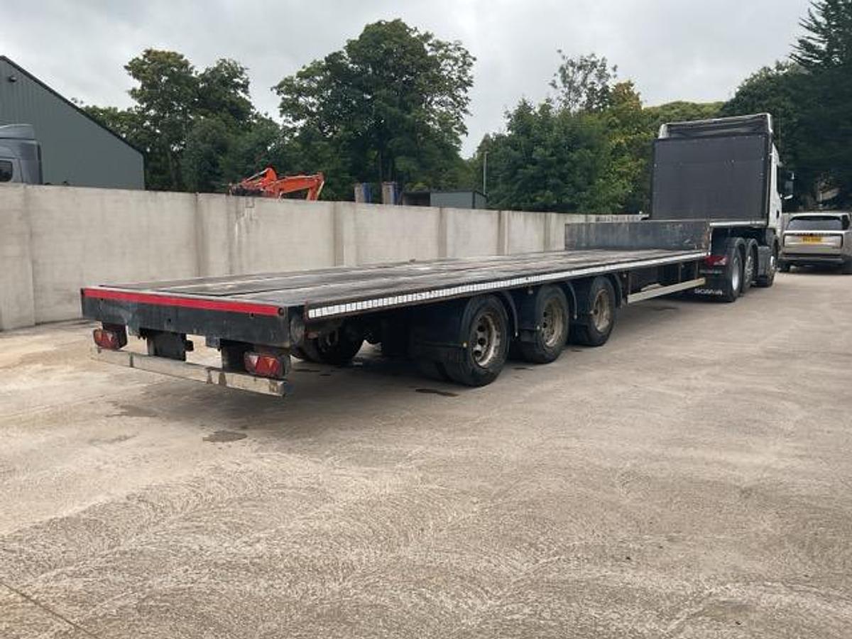 Used 2017 Cartwright Tri Axle Stepframe Flatbed