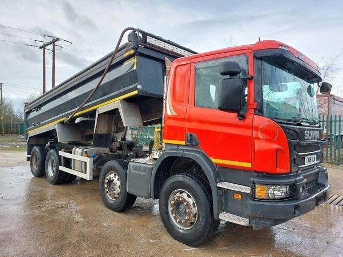 Used 2018 (18) Scania P410 8x4 Steel Tipper