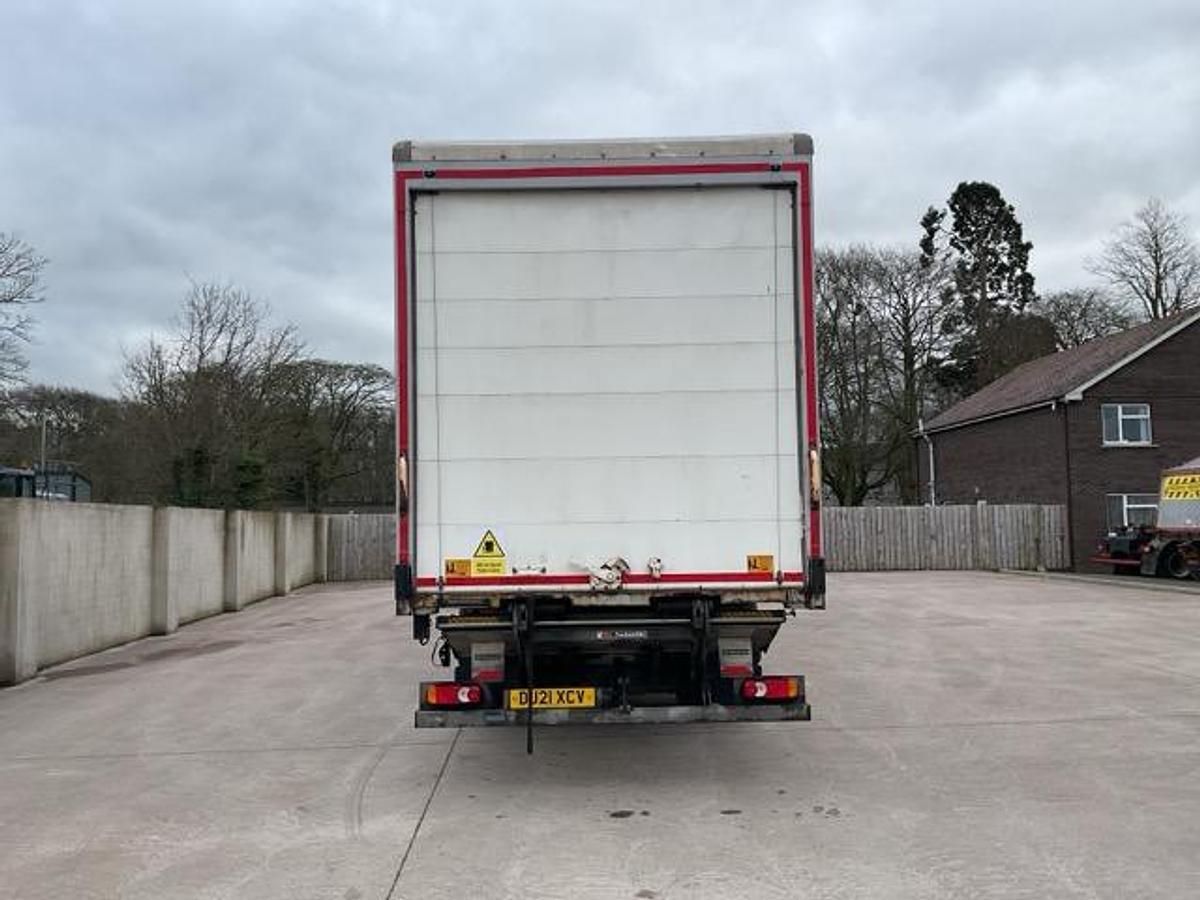 Used 2021 DAF CF260 4x2 Boxvan